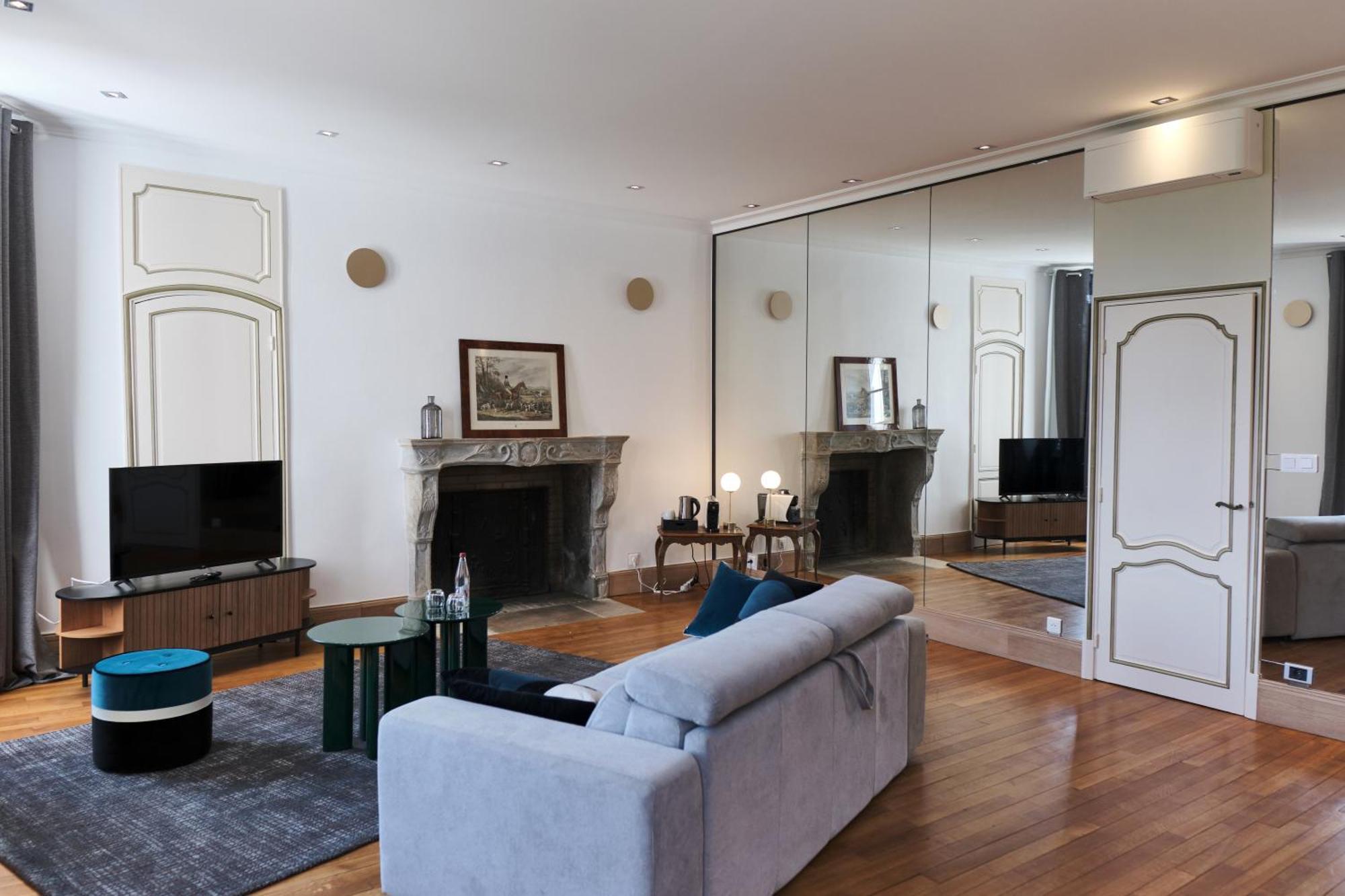 Domaine Du Roncemay - Hotel, Restaurants, Spa & Golf Aillant-sur-Tholon Exterior photo