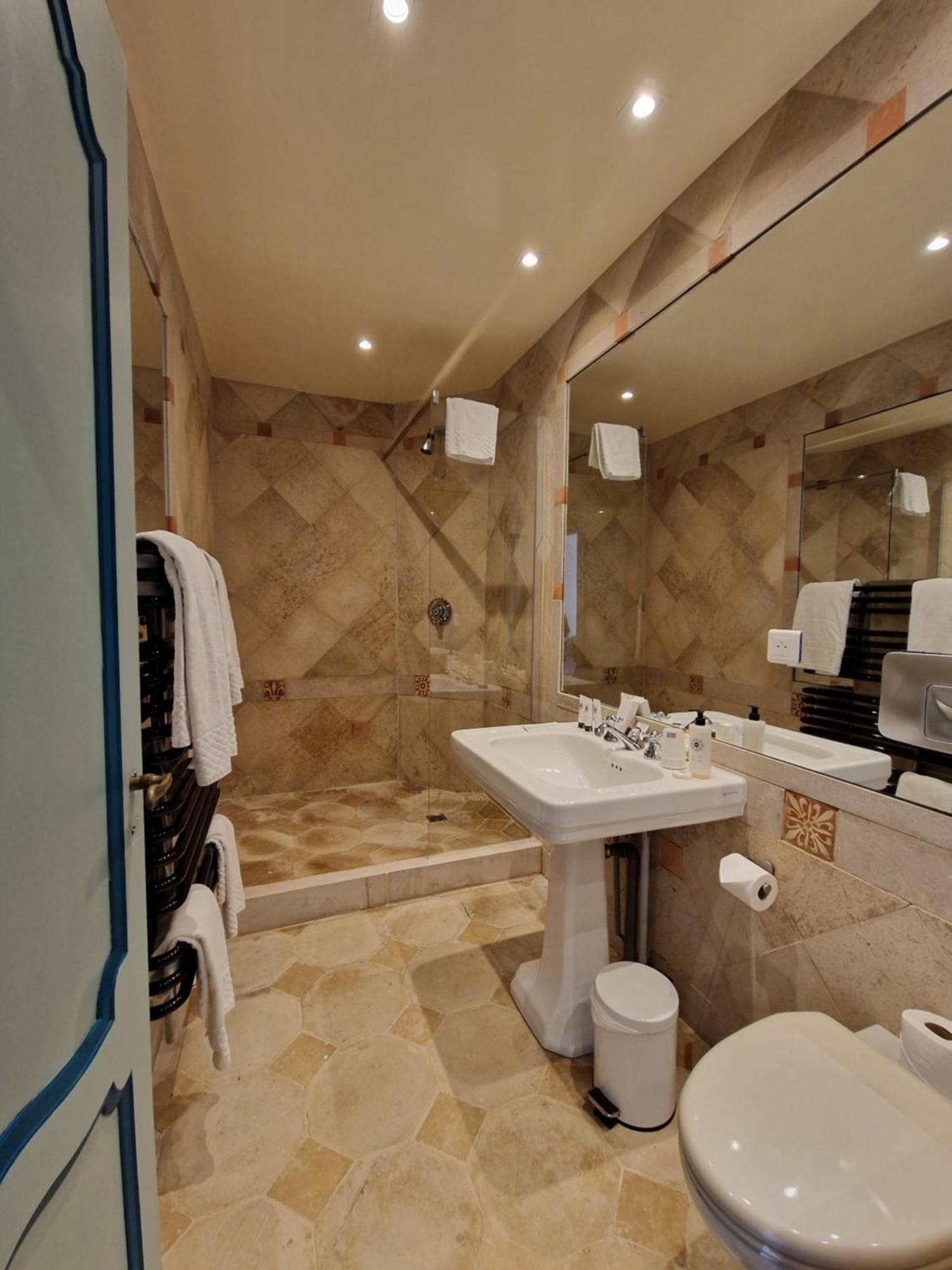 Domaine Du Roncemay - Hotel, Restaurants, Spa & Golf Aillant-sur-Tholon Exterior photo